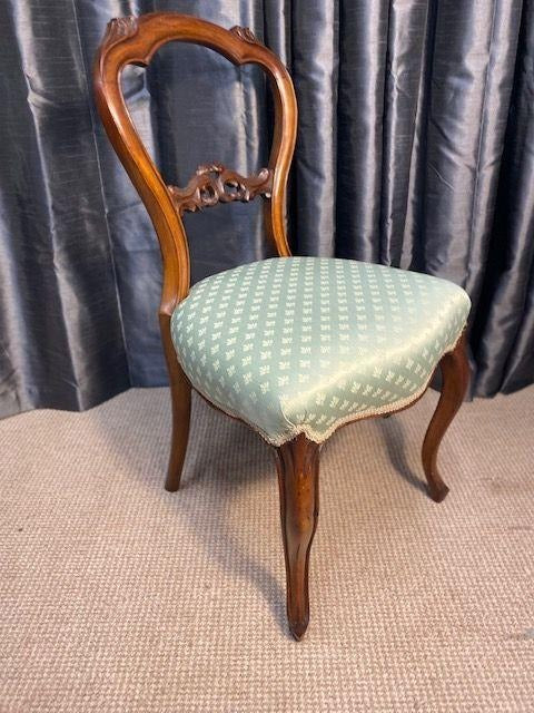 Walnut Single Chair